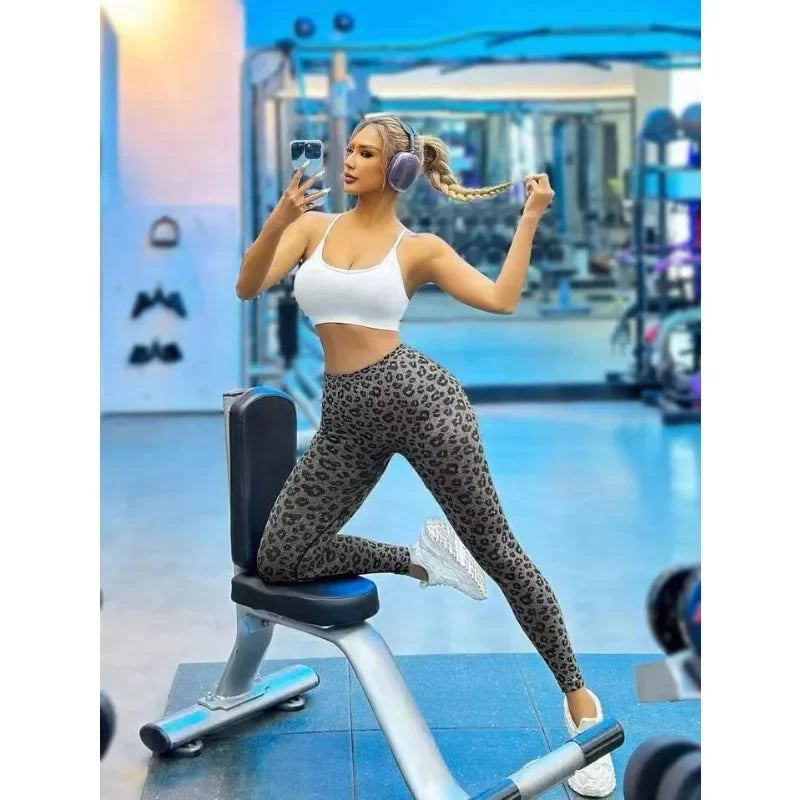 🐆 Legging Oncinha SoulFit™ – Cintura em V e sem costura