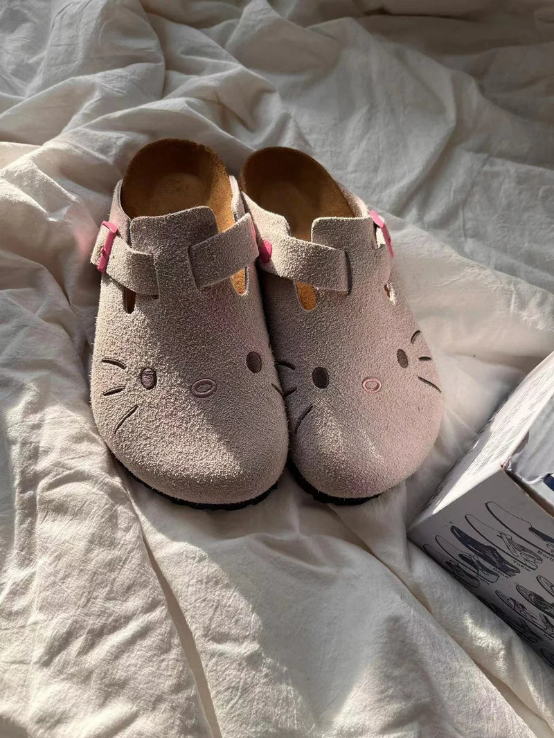 🩷 Pantufas Sanrio Hello Kitty – Onde o Conforto Abraça a Alma