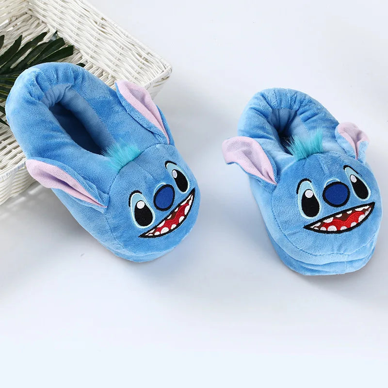 🩵 Chinelo de Algodão Lilo & Stitch: Um Abraço para a Alma, um Refúgio para os Pés