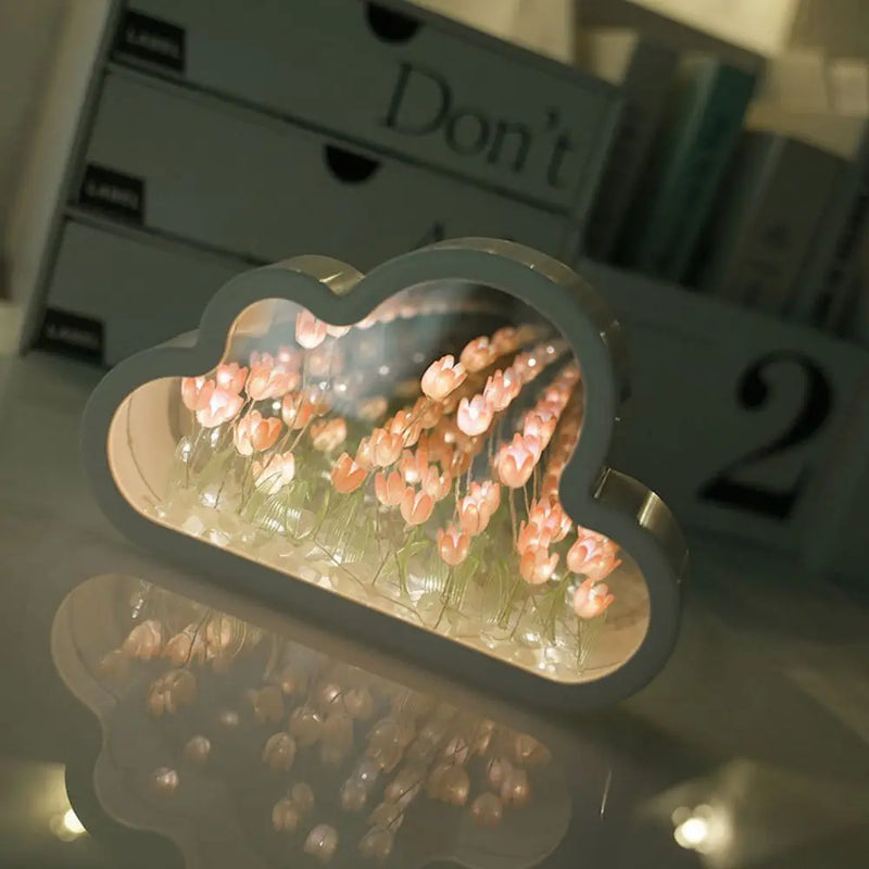 Lâmpada de Atmosfera Noturna de Mar com Flor de Tulipa – Um toque de arte, luz e encanto em um só item!