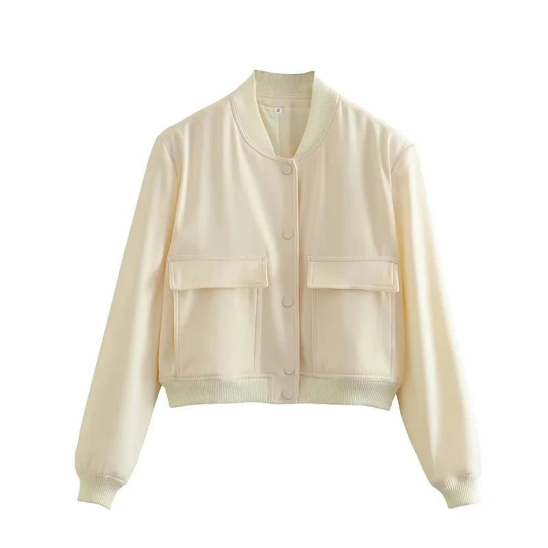 ✨ TRAF 2025 Jaqueta Bomber Feminina Branca – Mais do que uma peça de roupa. Um abrigo para a alma.