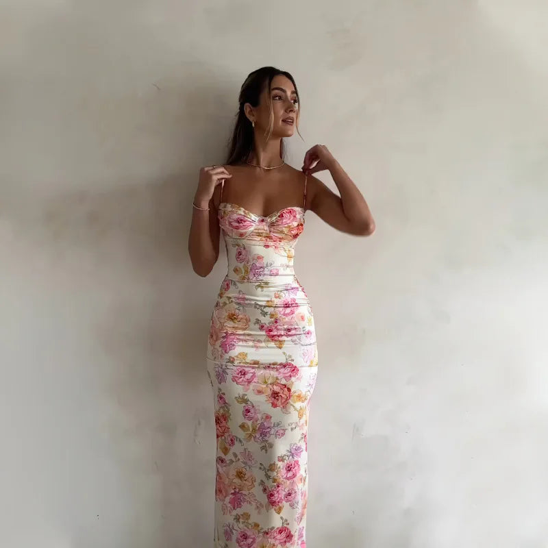 Novo Vestido Floral com Alças Finas e Fenda, estilo verão 2025