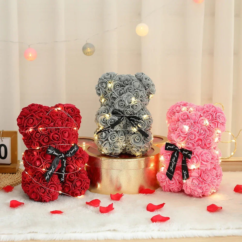 Urso de pelúcia artificial de 25 cm com caixa de presente romântico - 🧸 Mais que um Presente: Um Gesto que Fala com a Alma