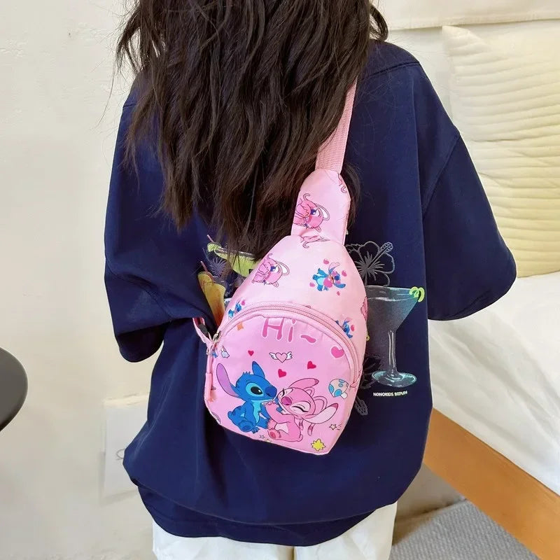 🌟 Bolsa Tiracolo Stitch Sling – Muito Mais Que Uma Bolsa: Um Amuleto de Alegria, Segurança e Imaginação 🌈💫