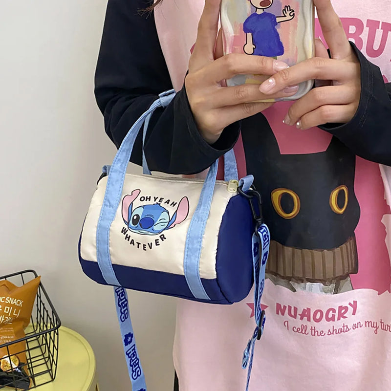 🌌 Bolsa de Lona Stitch — Mais do Que Um Acessório, Um Refúgio Emocional Que Te Lembra Quem Você É