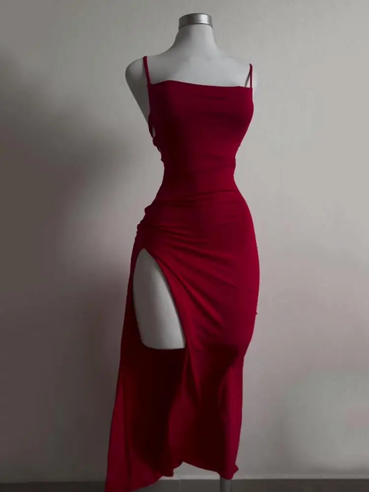 VESTIDO EXPLOSIVO VERÃO 2025 — A PEÇA QUE LIBERTA SUA ESSÊNCIA